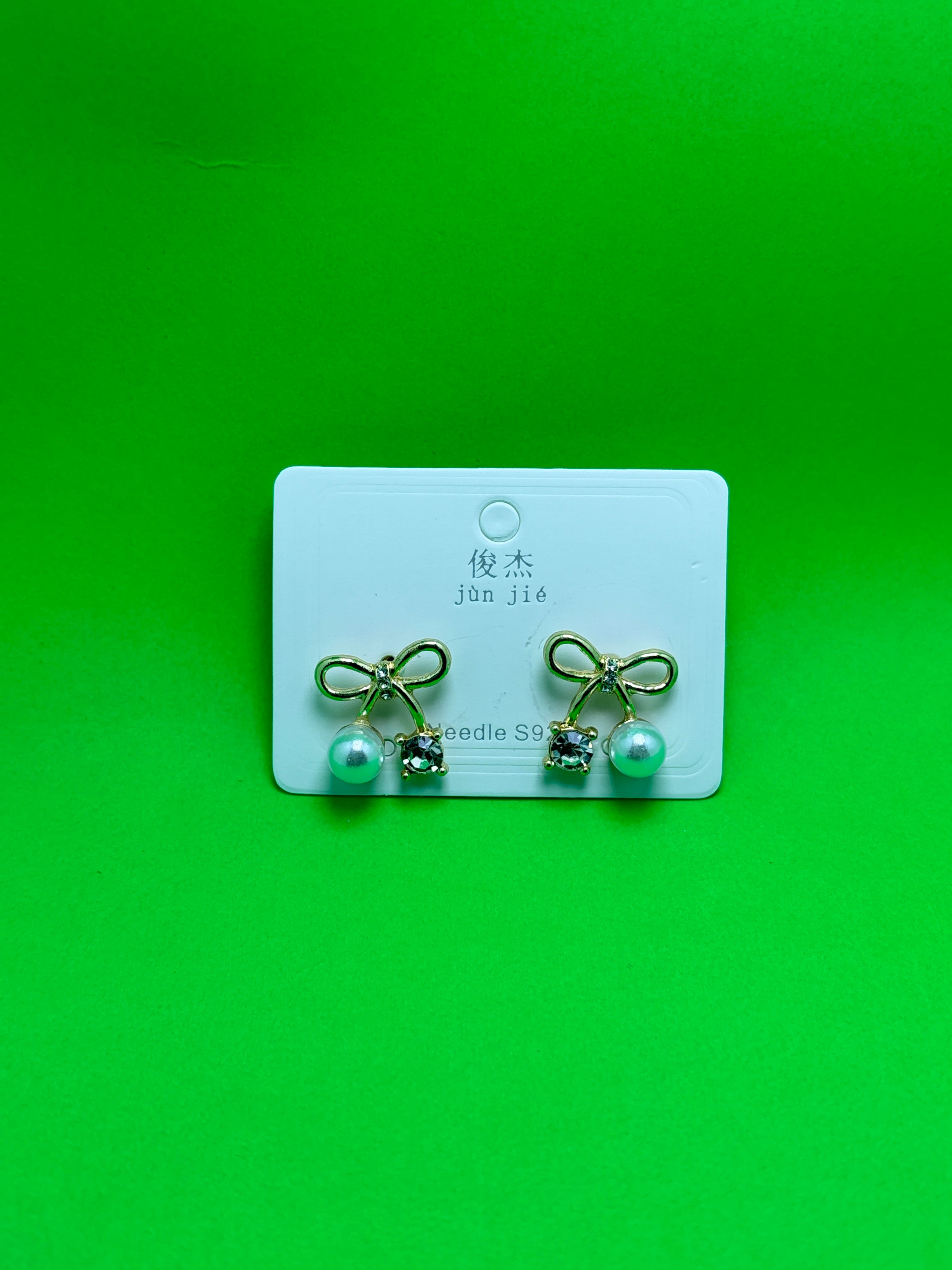 Elegant Bow Pearl Stud Earrings – Cute Crystal & Pearl Designer Earrings for Women